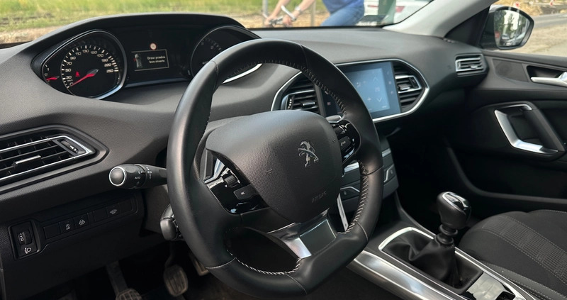 Peugeot 308 cena 44998 przebieg: 134700, rok produkcji 2019 z Susz małe 79